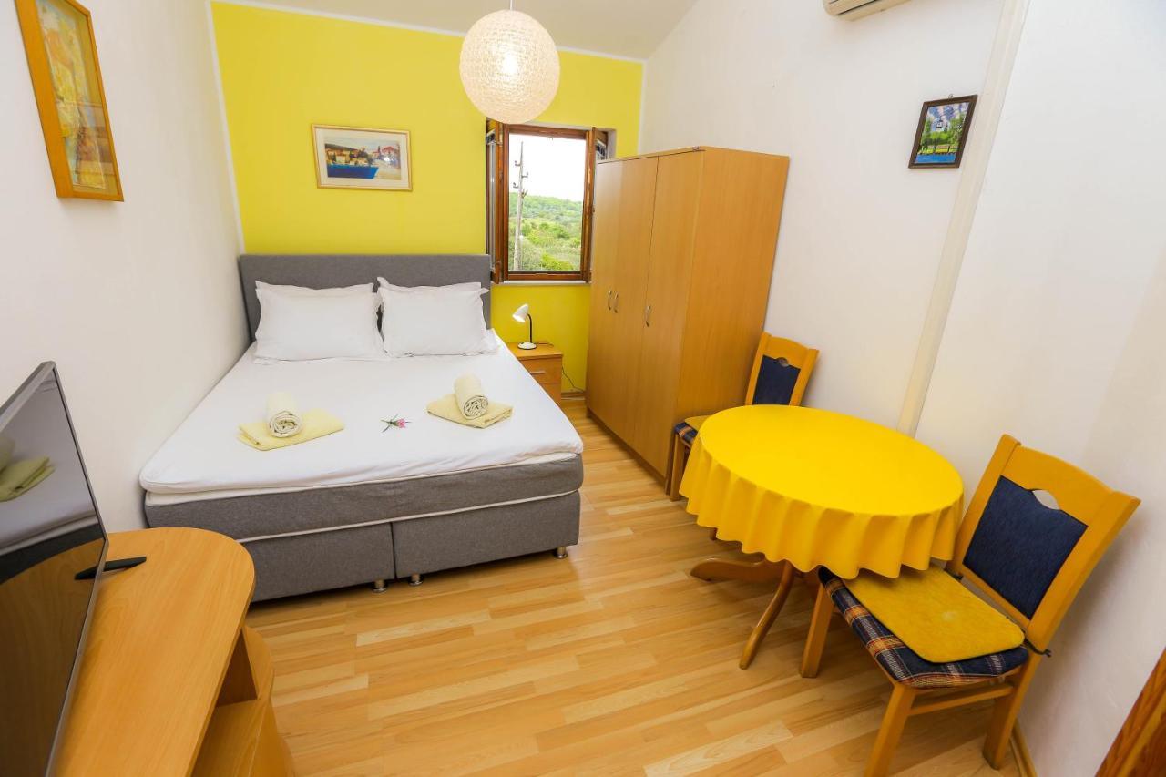 Apartments Maslina Божава Екстер'єр фото