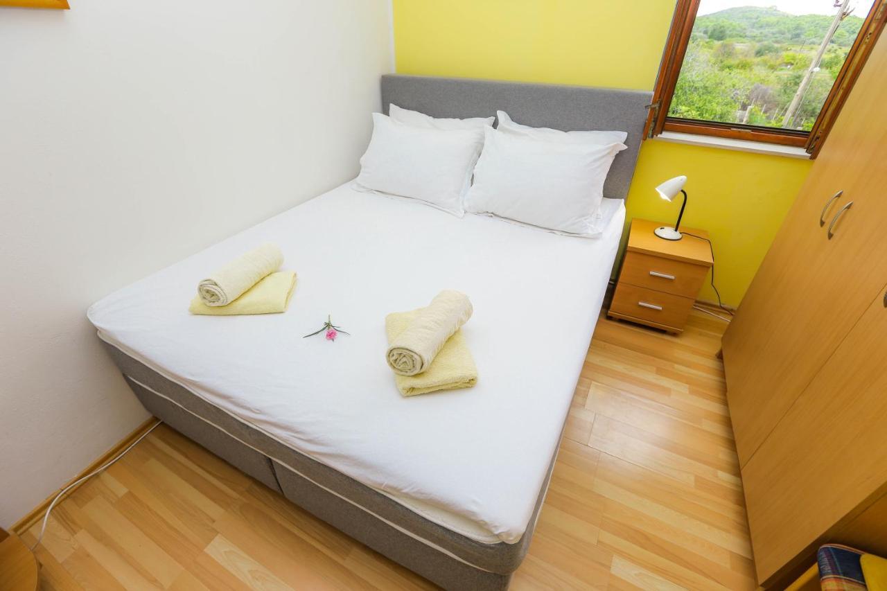 Apartments Maslina Божава Екстер'єр фото